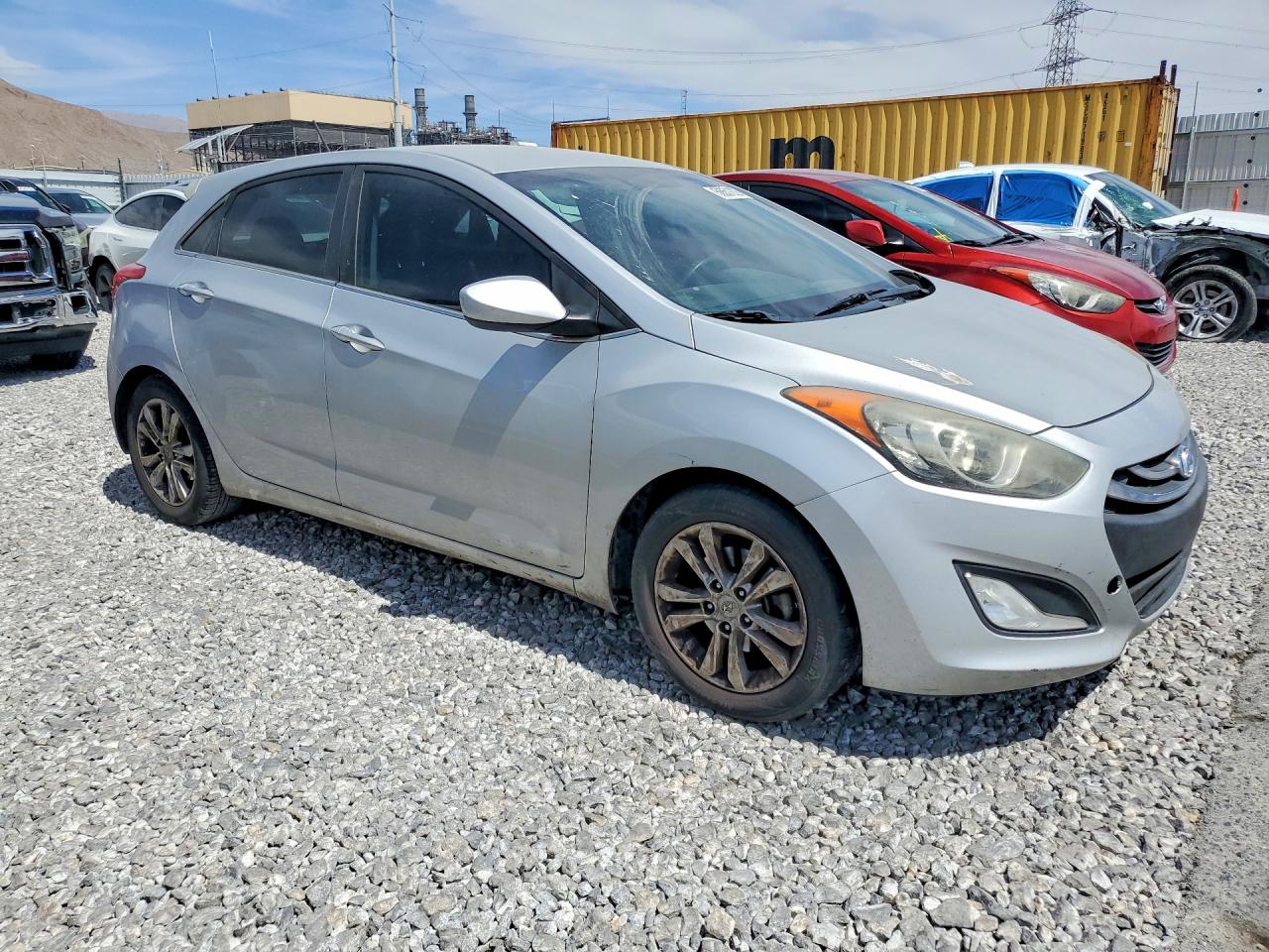 Hyundai ELANTRA Base