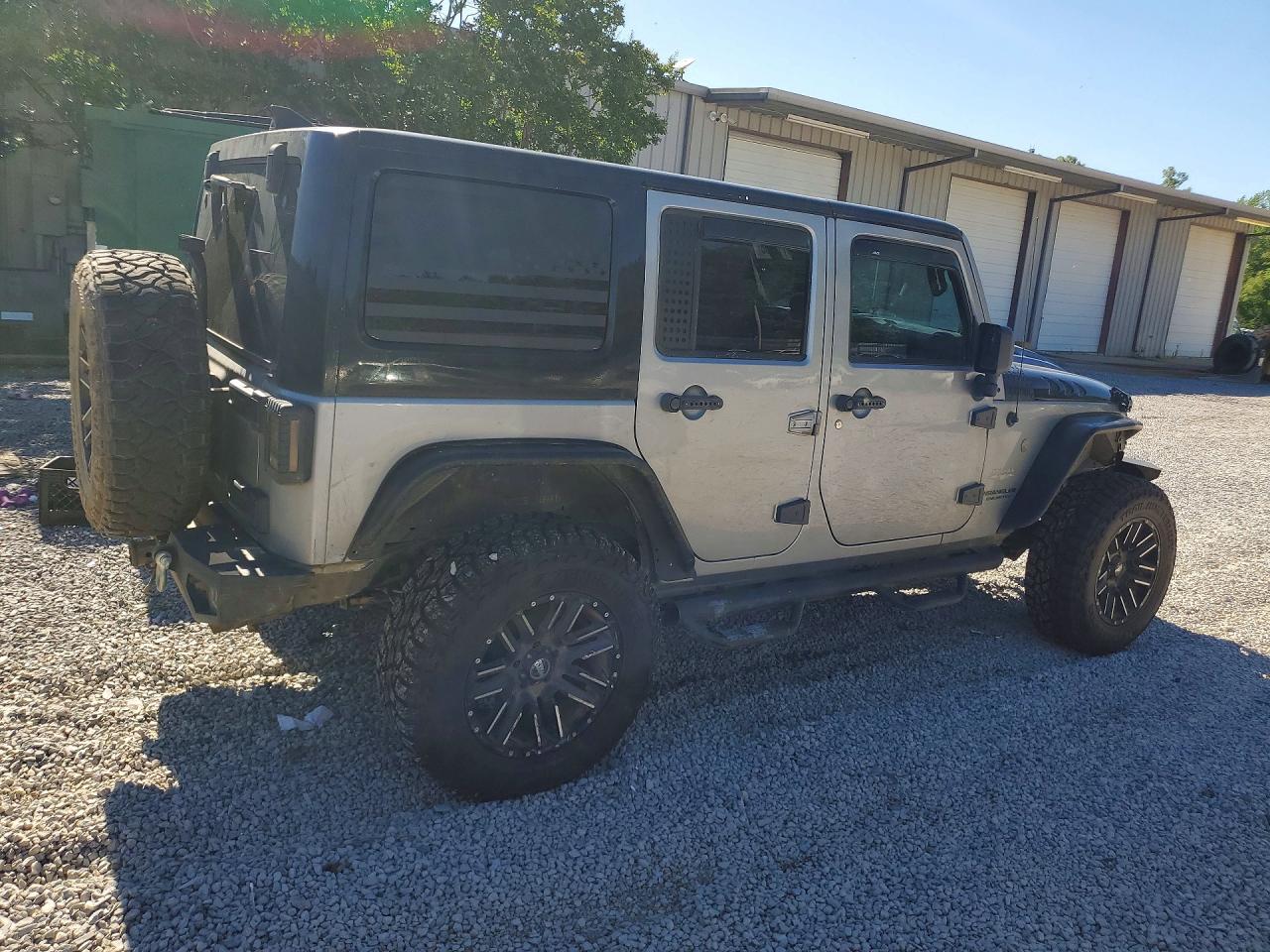 Jeep Wrangler Sahara