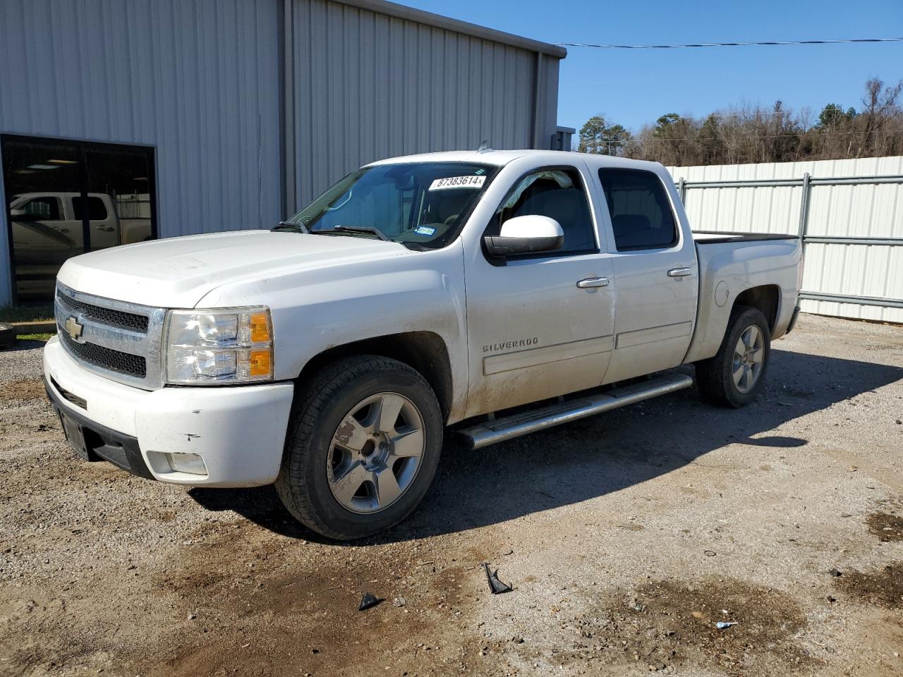 Salvage Chevrolet Silverado Image