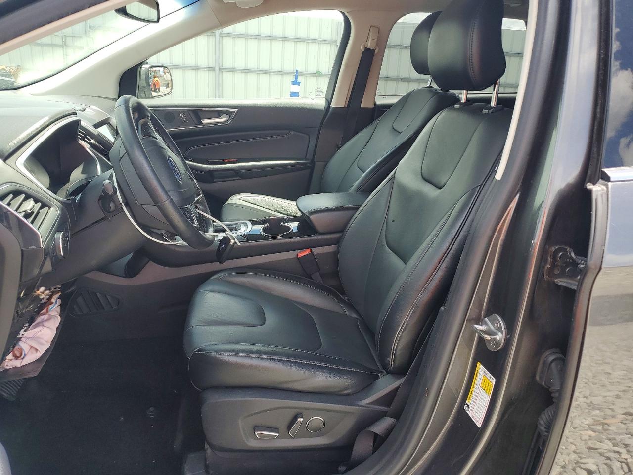 Ford Edge Titanium