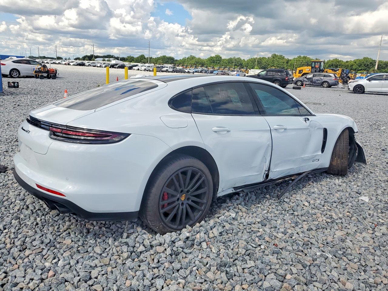 Porsche Panamera Gts
