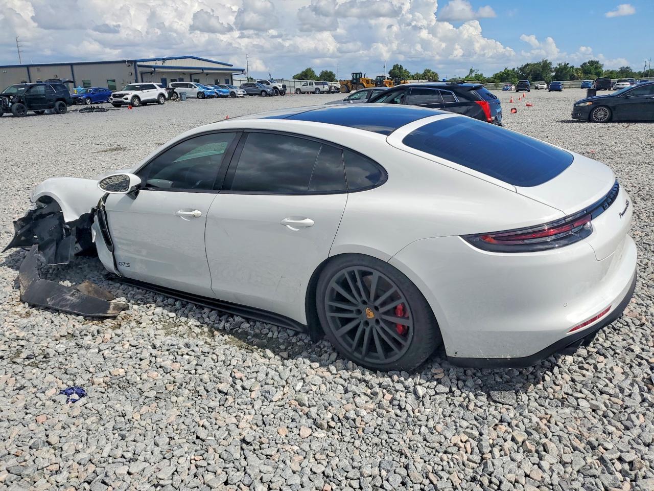 Porsche Panamera Gts