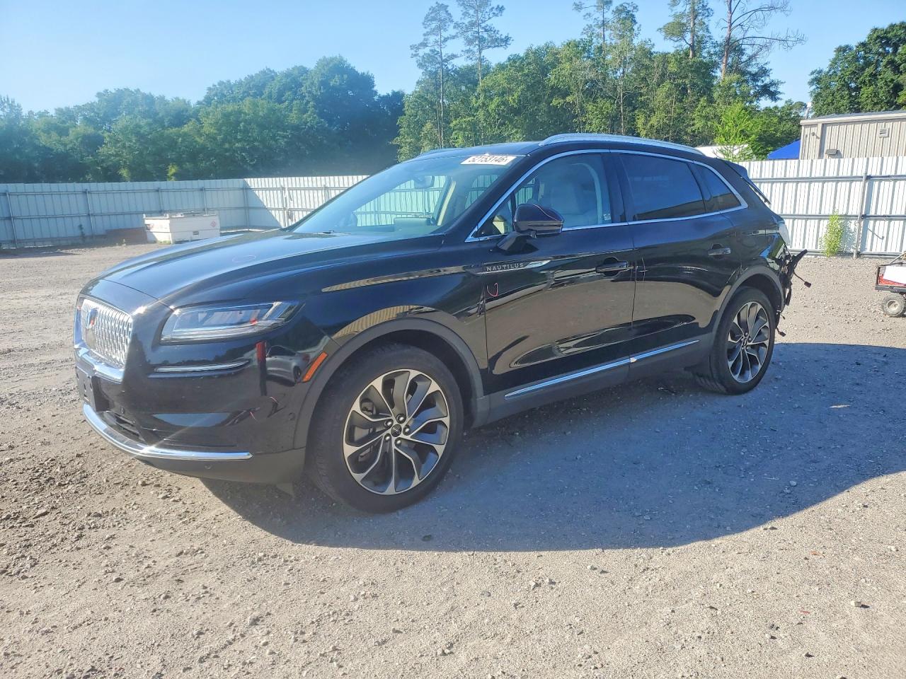 Salvage Lincoln Nautilus Image