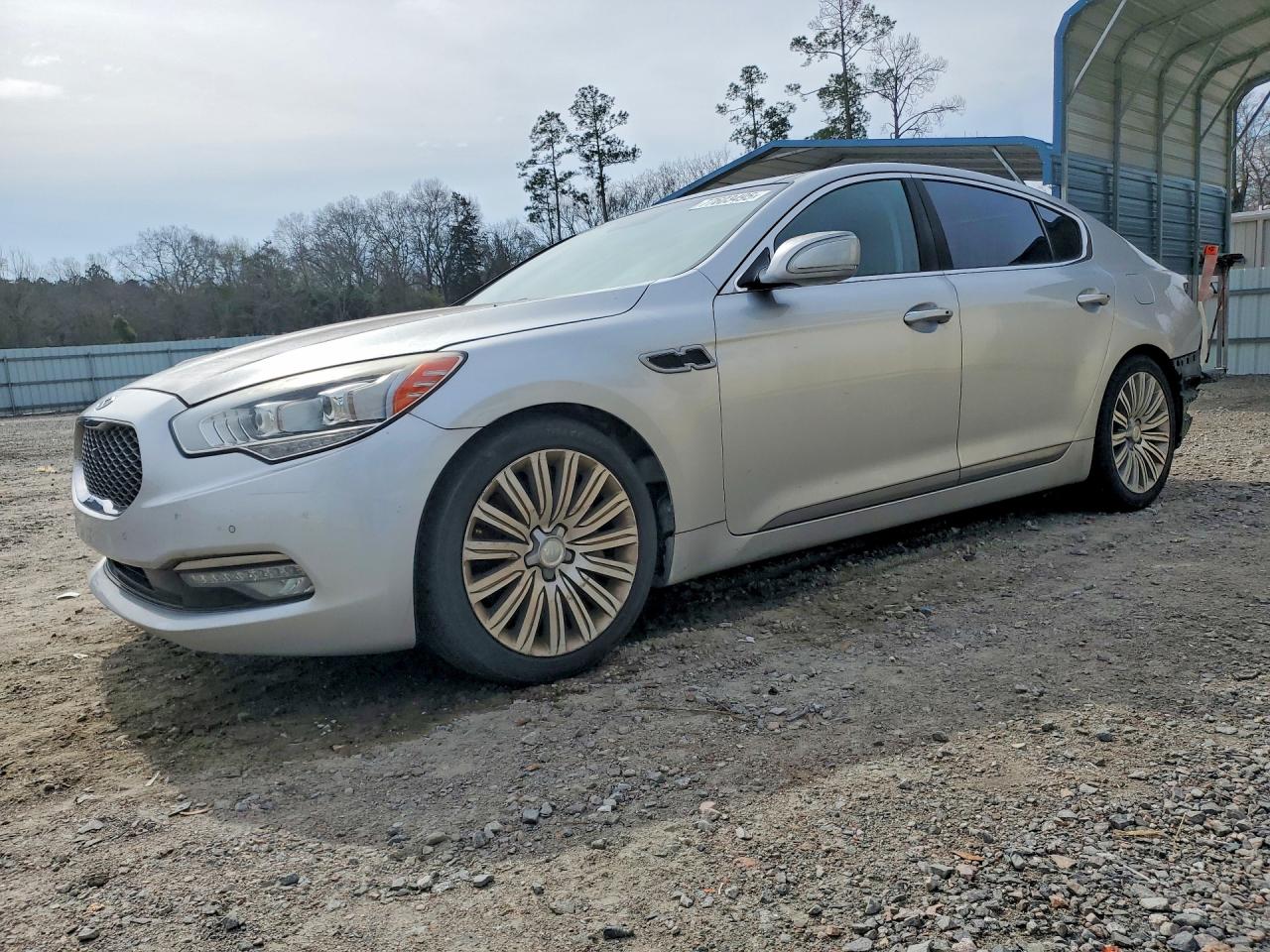 Salvage Kia K900 Image