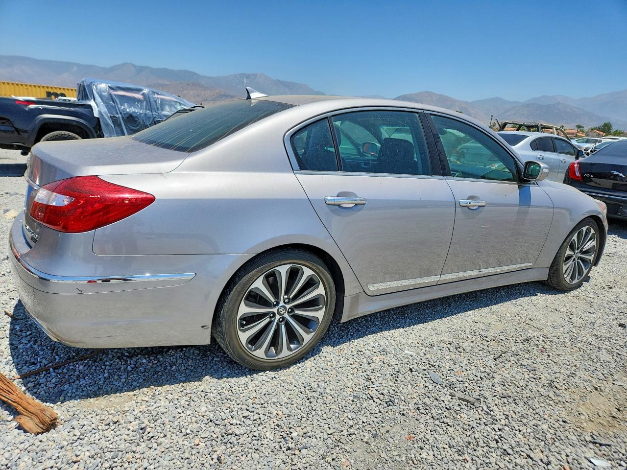 Hyundai Genesis 5.0l