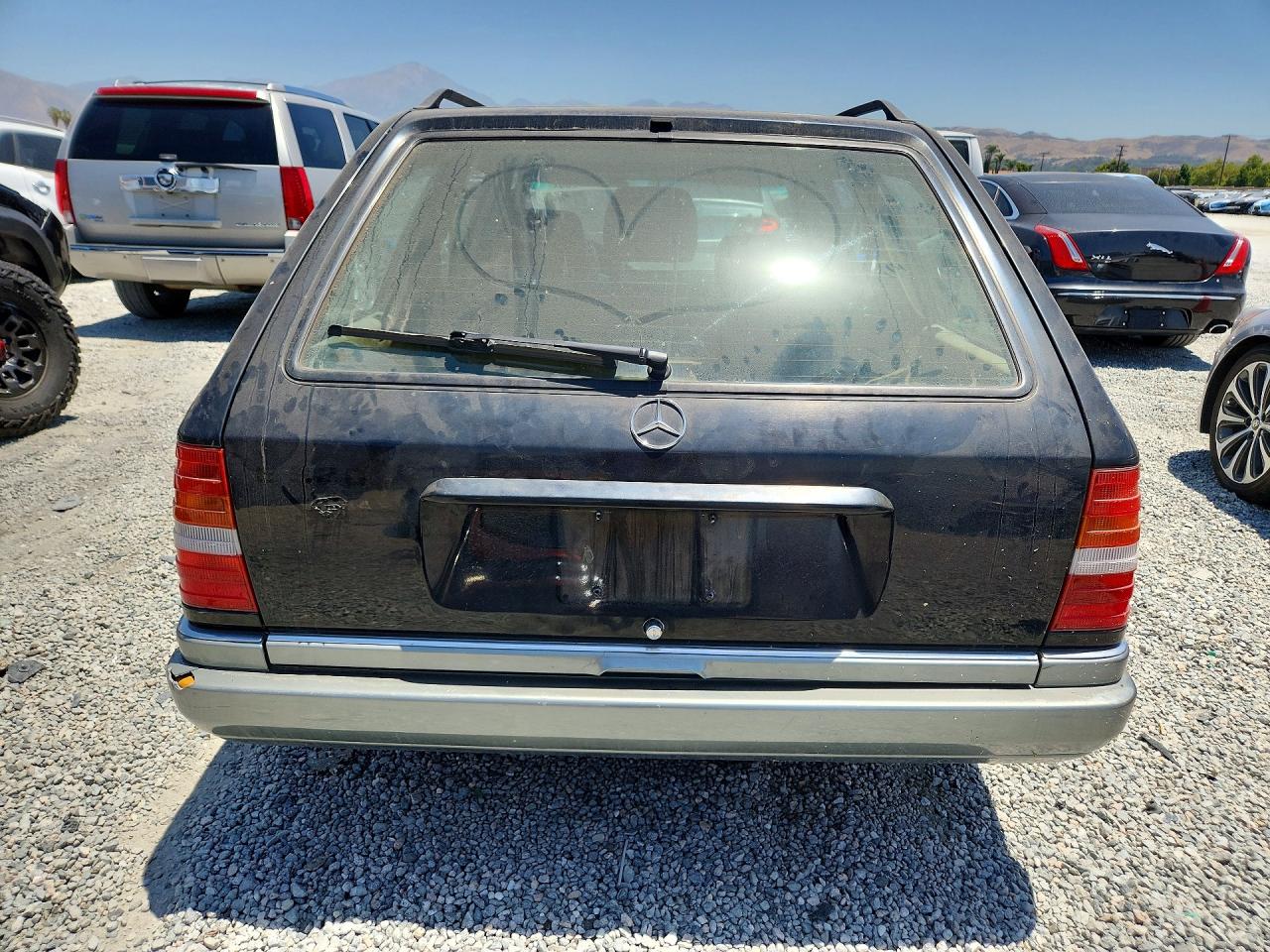 Mercedes-Benz E-Class 320