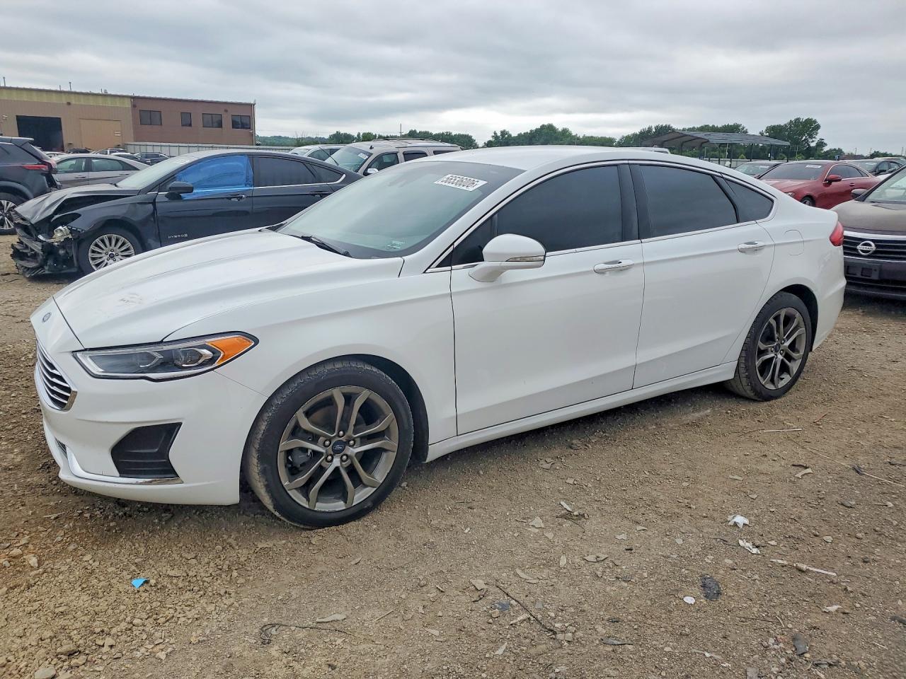 Salvage Ford Fusion Image