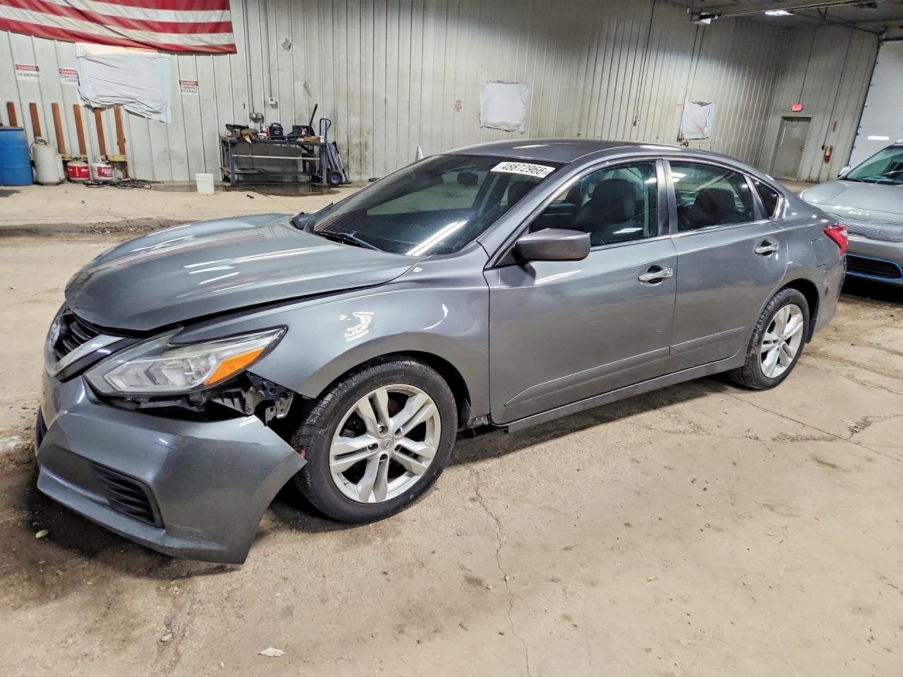 Salvage Nissan Altima Image