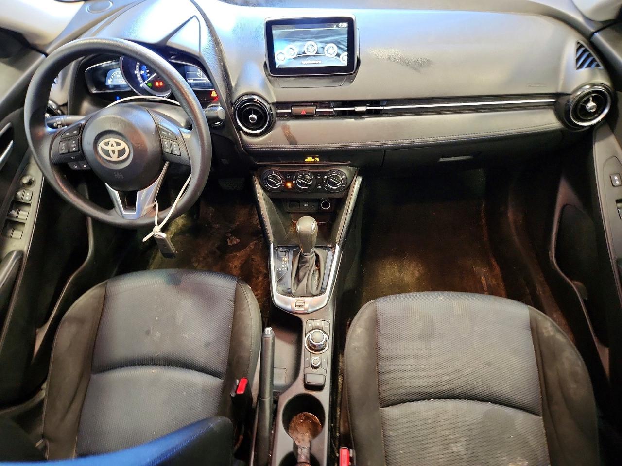 Toyota Yaris Base