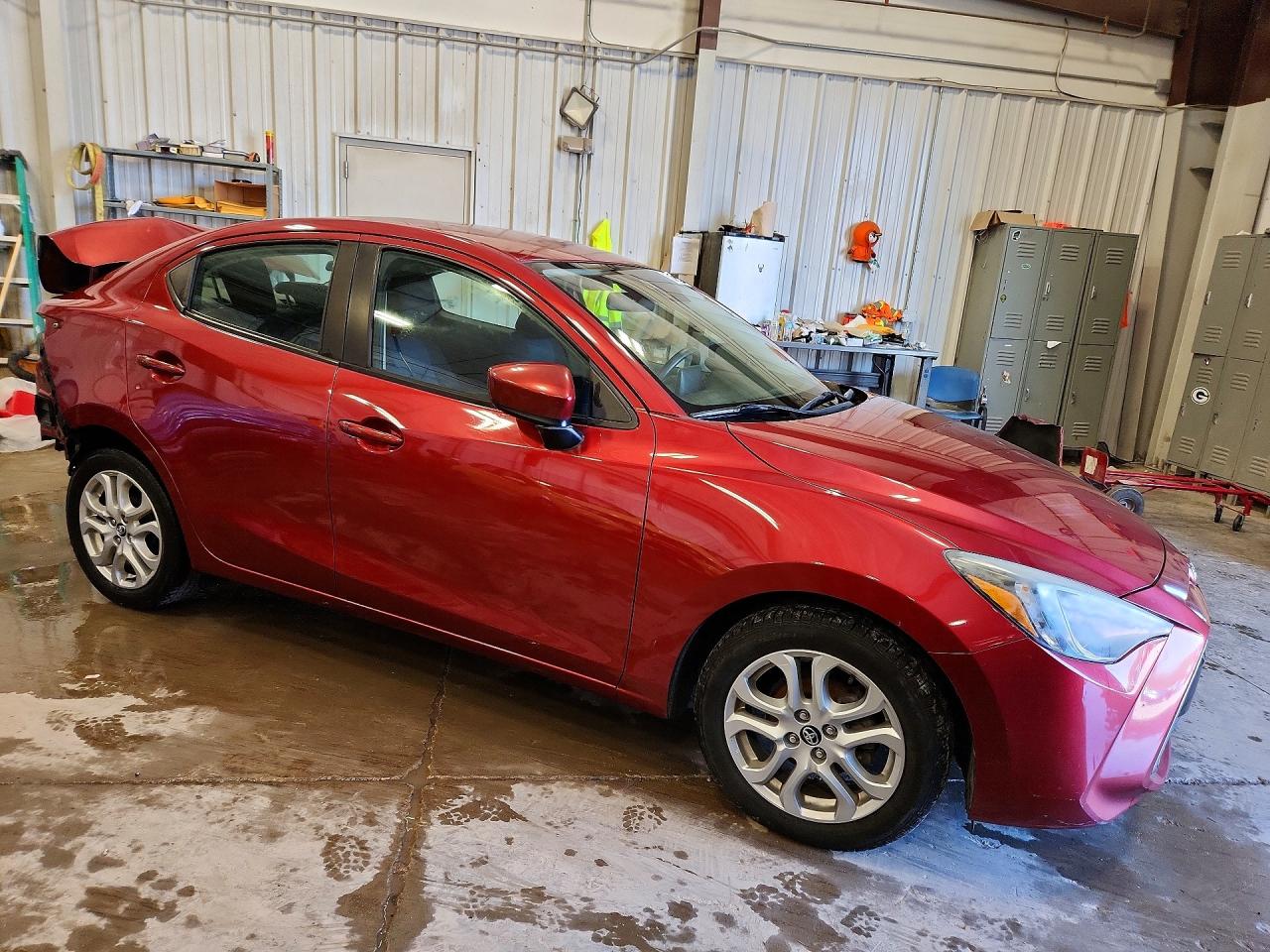 Toyota Yaris Base