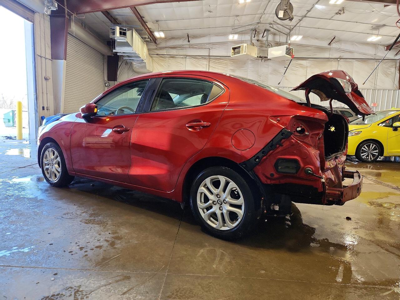 Toyota Yaris Base