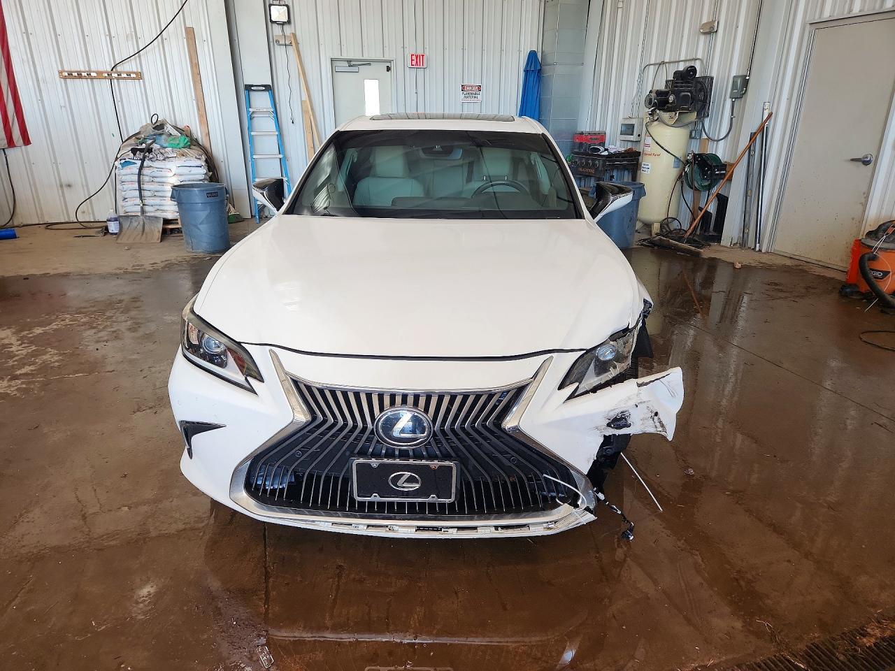 Lexus Es Base