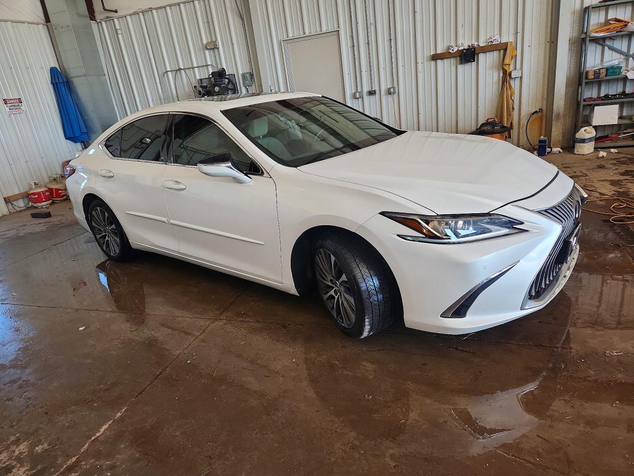 Lexus Es Base