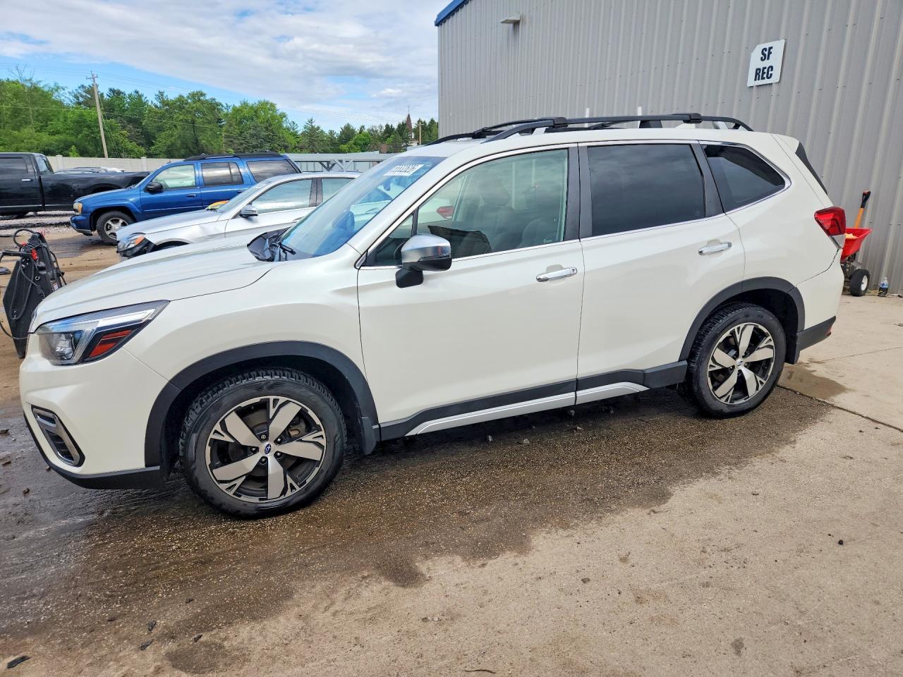 Salvage Subaru Forester Image