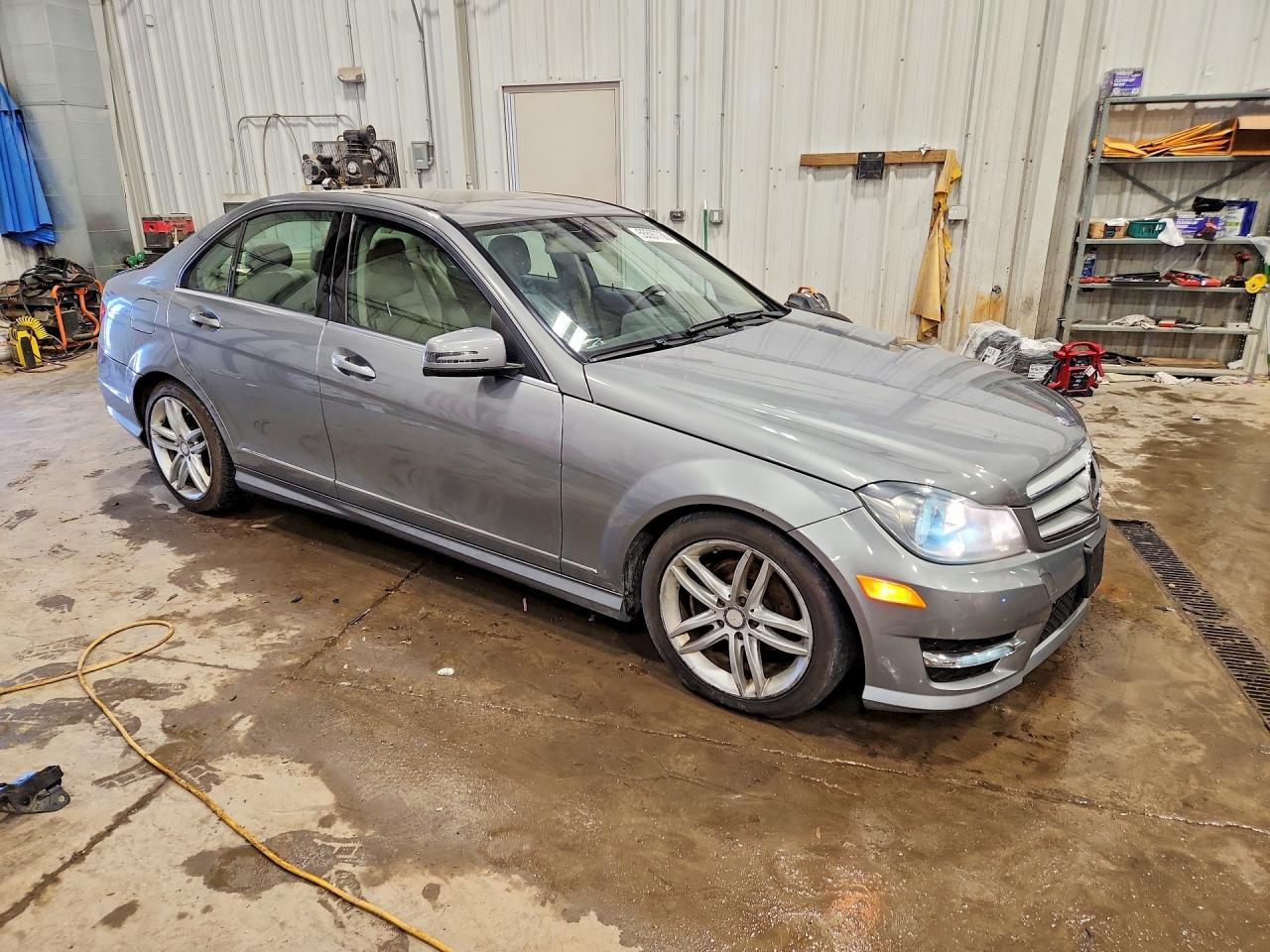 Mercedes-Benz C-Class 300 4matic