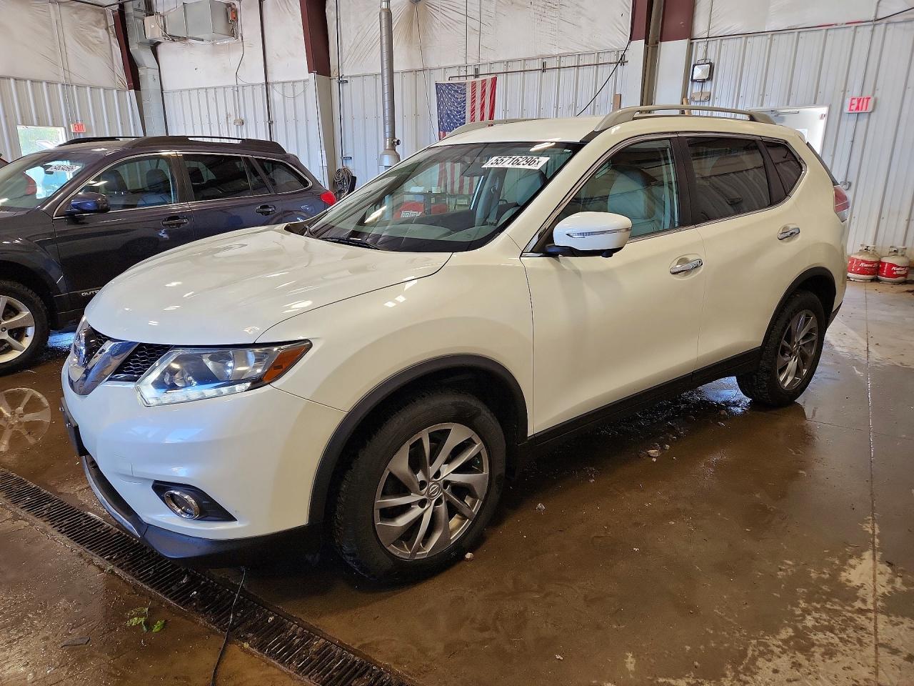Salvage Nissan Rogue Image