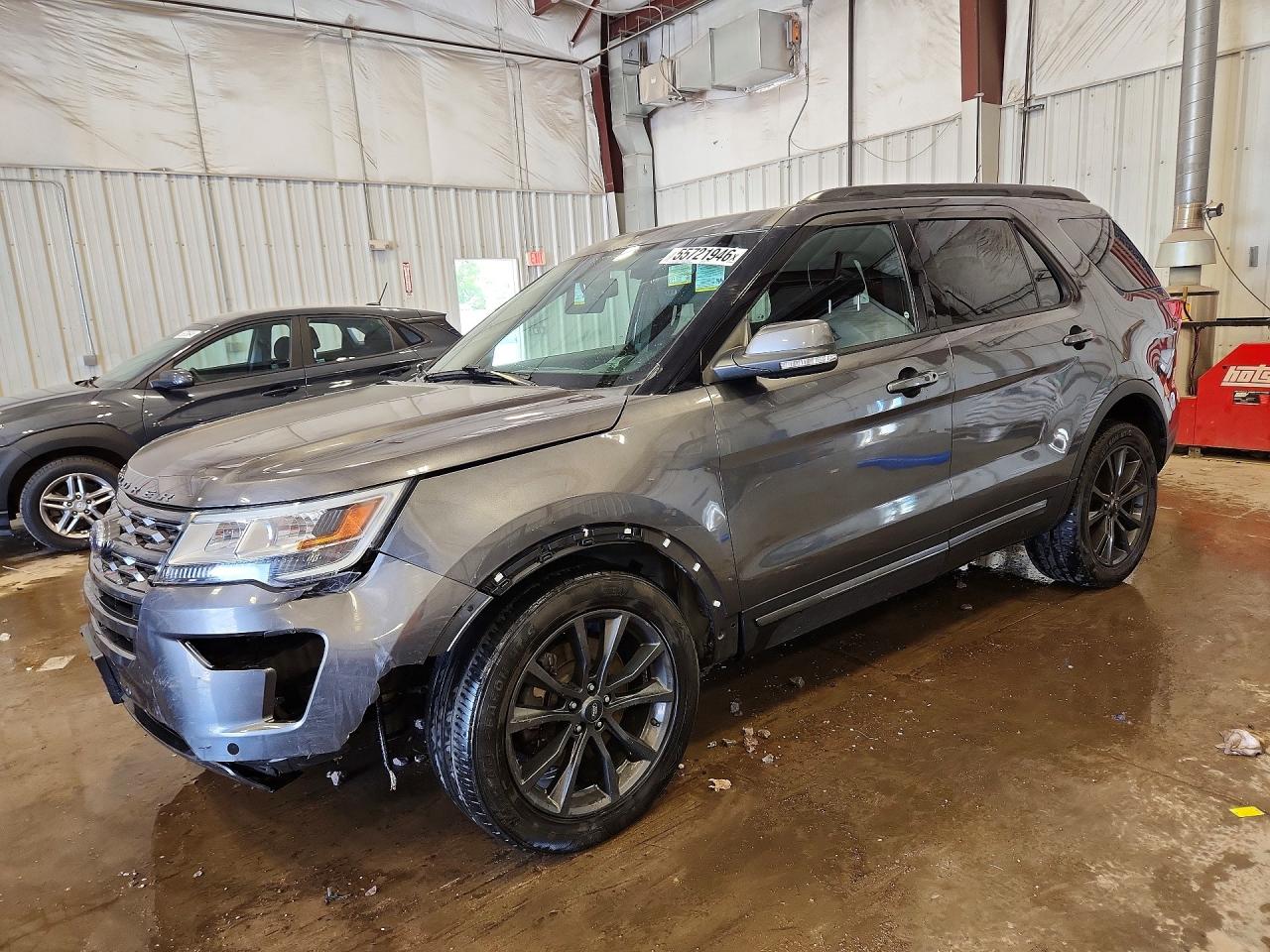 Salvage Ford Explorer Image