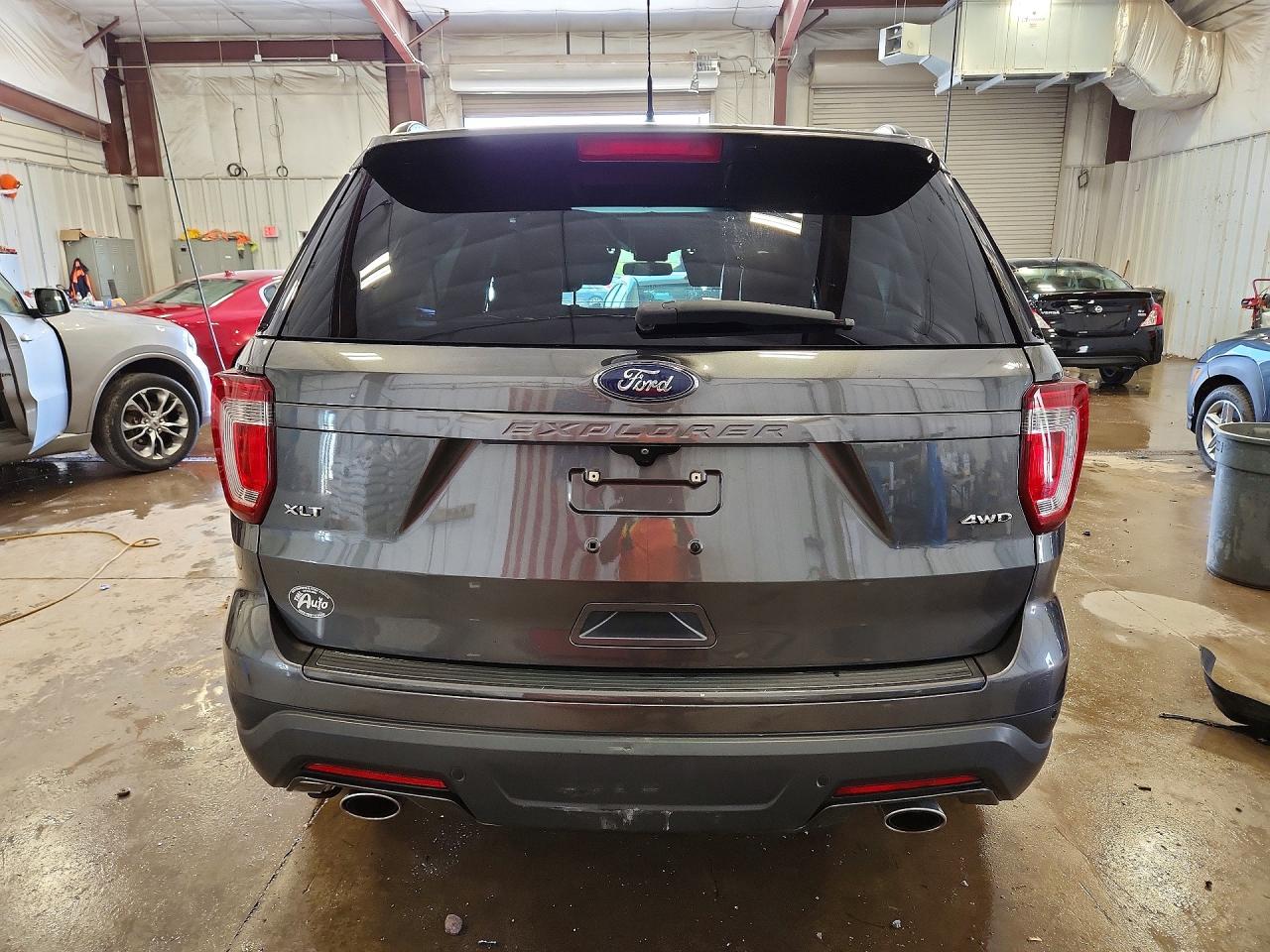 Ford Explorer Xlt