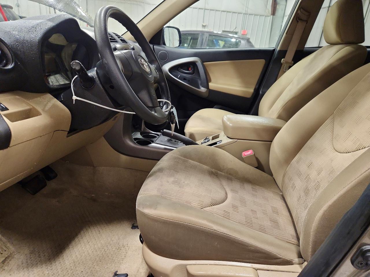 Toyota RAV4 Base