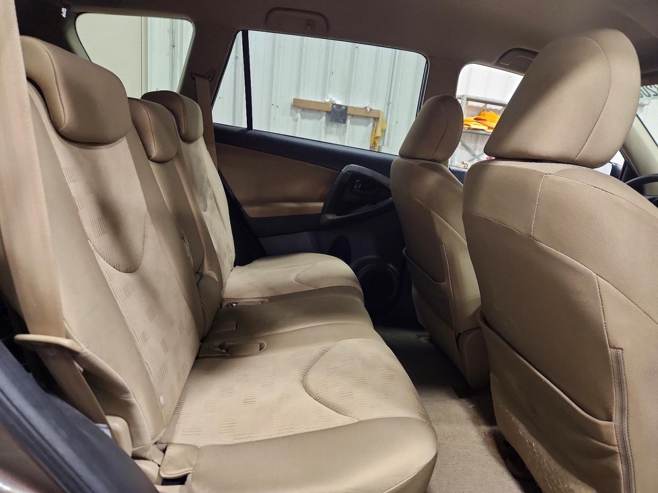 Toyota RAV4 Base