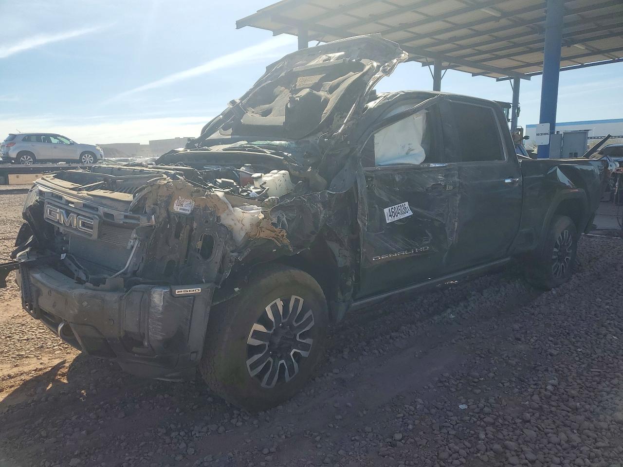 Salvage GMC Sierra Image