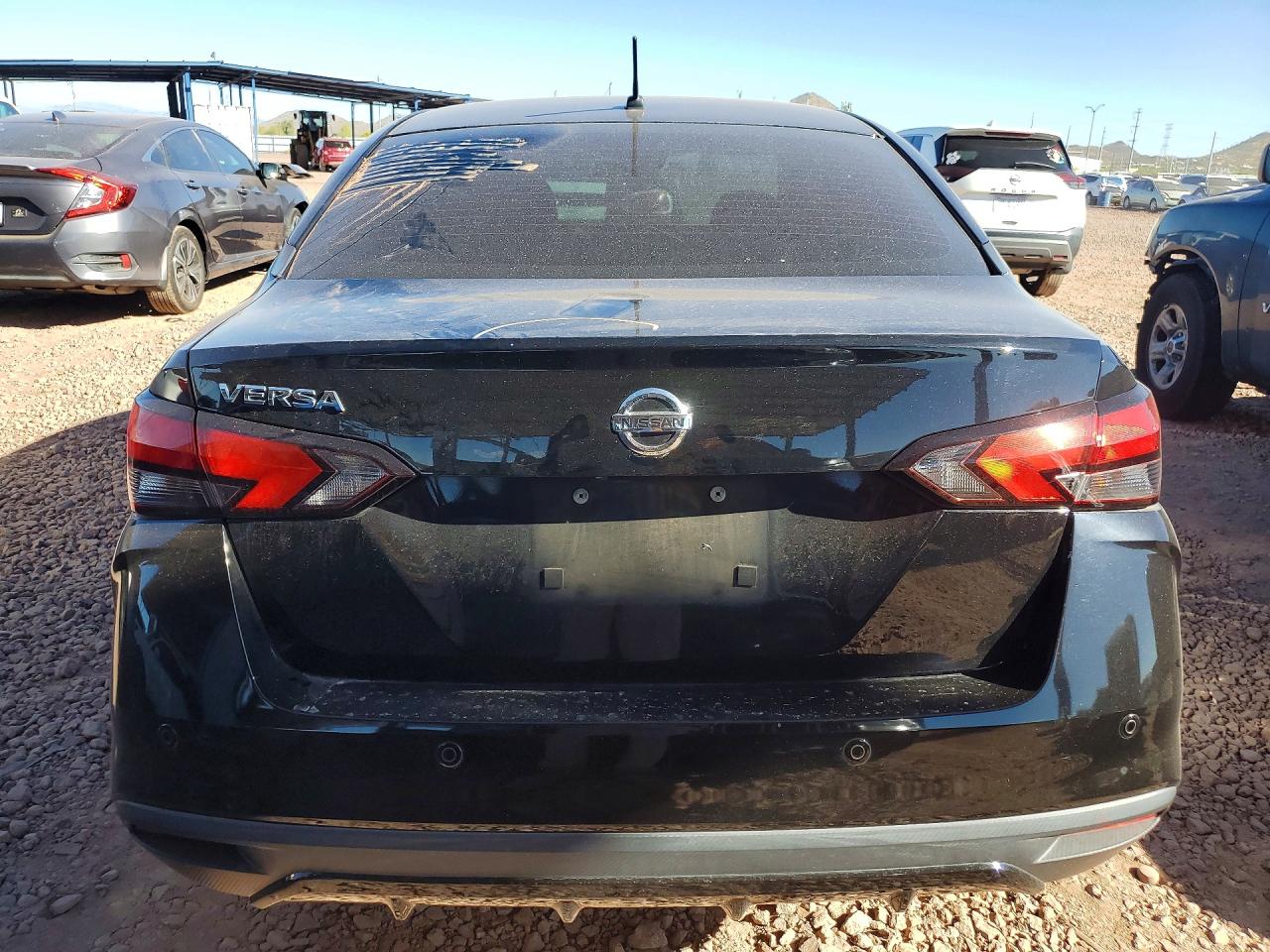 Nissan Versa S