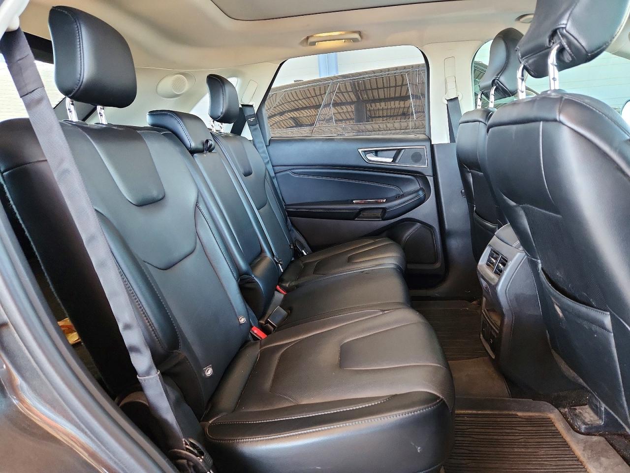 Ford Edge Titanium