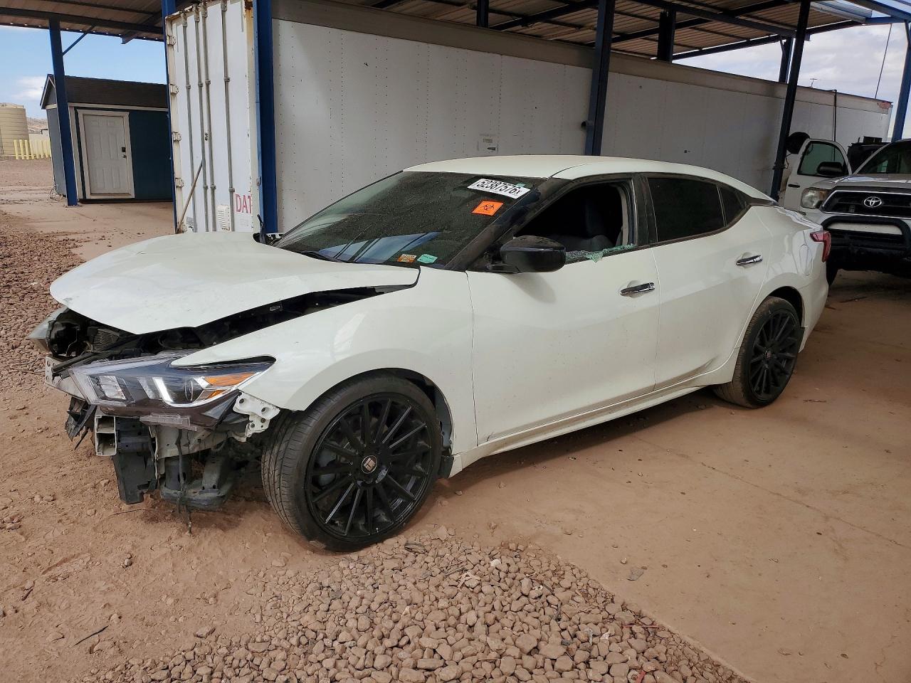 Salvage Nissan Maxima Image