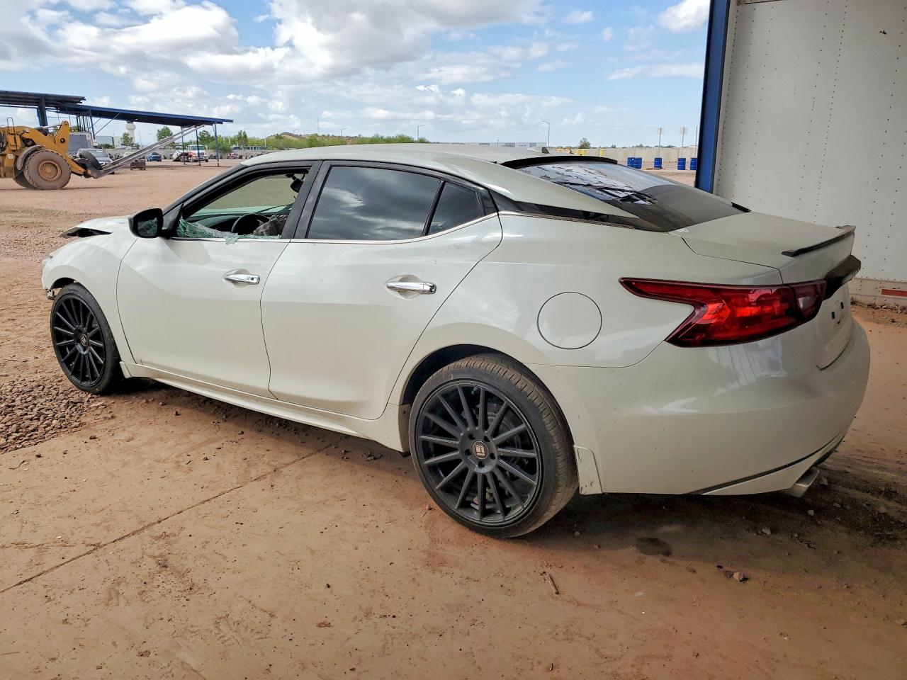 Nissan Maxima S
