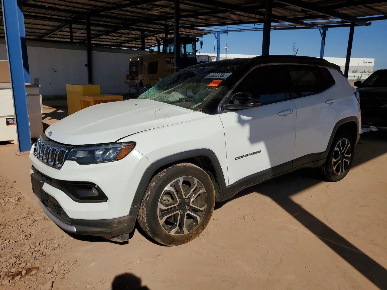 Salvage Jeep Compass Image
