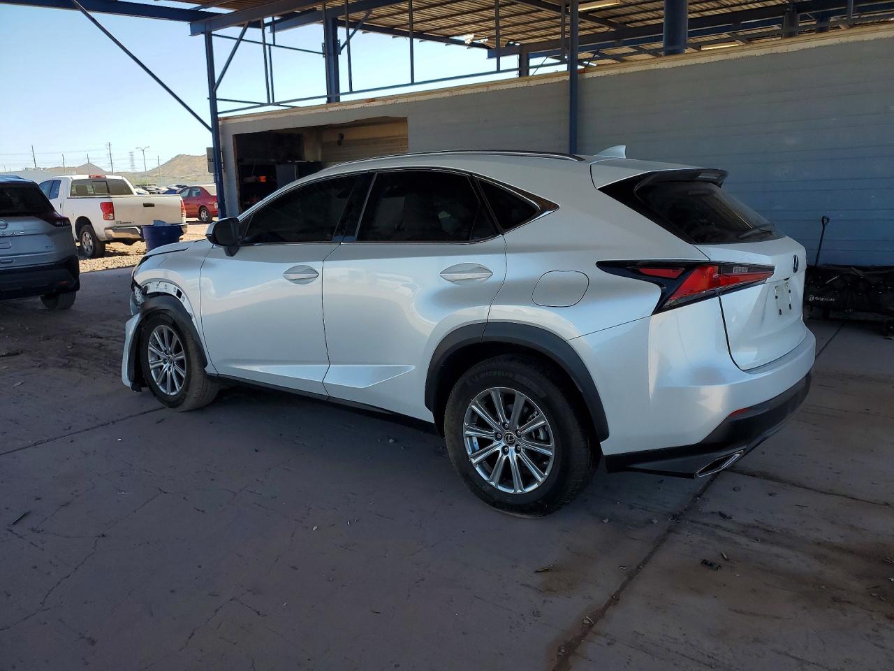 Lexus NX Base