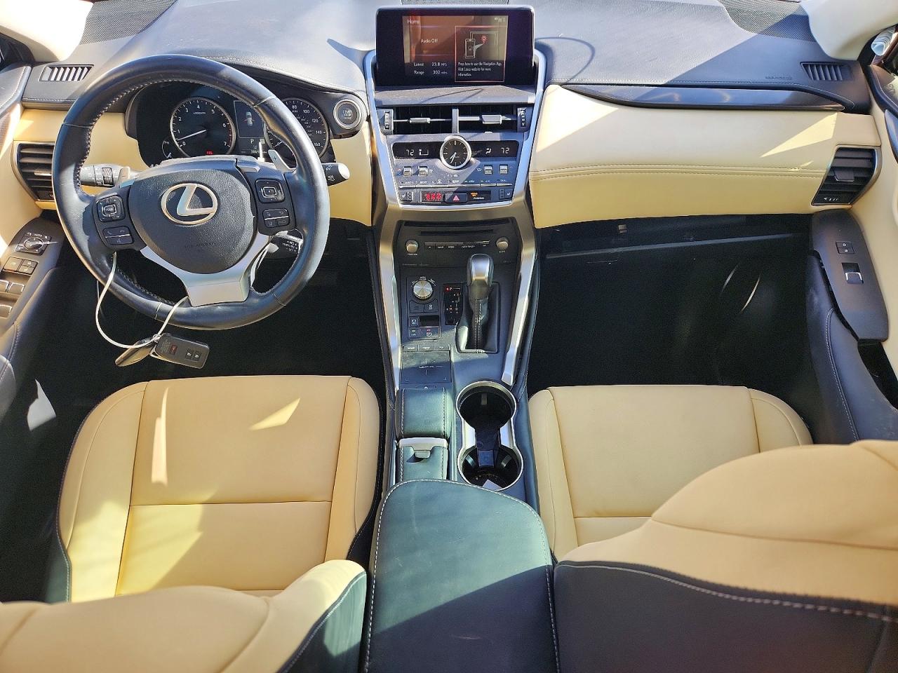 Lexus NX Base