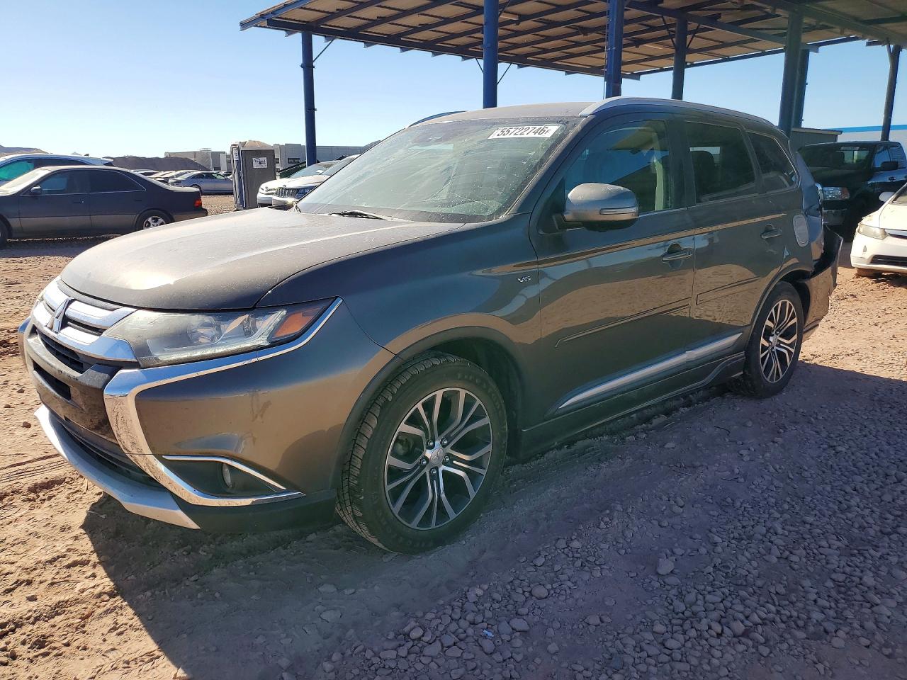 Salvage Mitsubishi Outlander Image