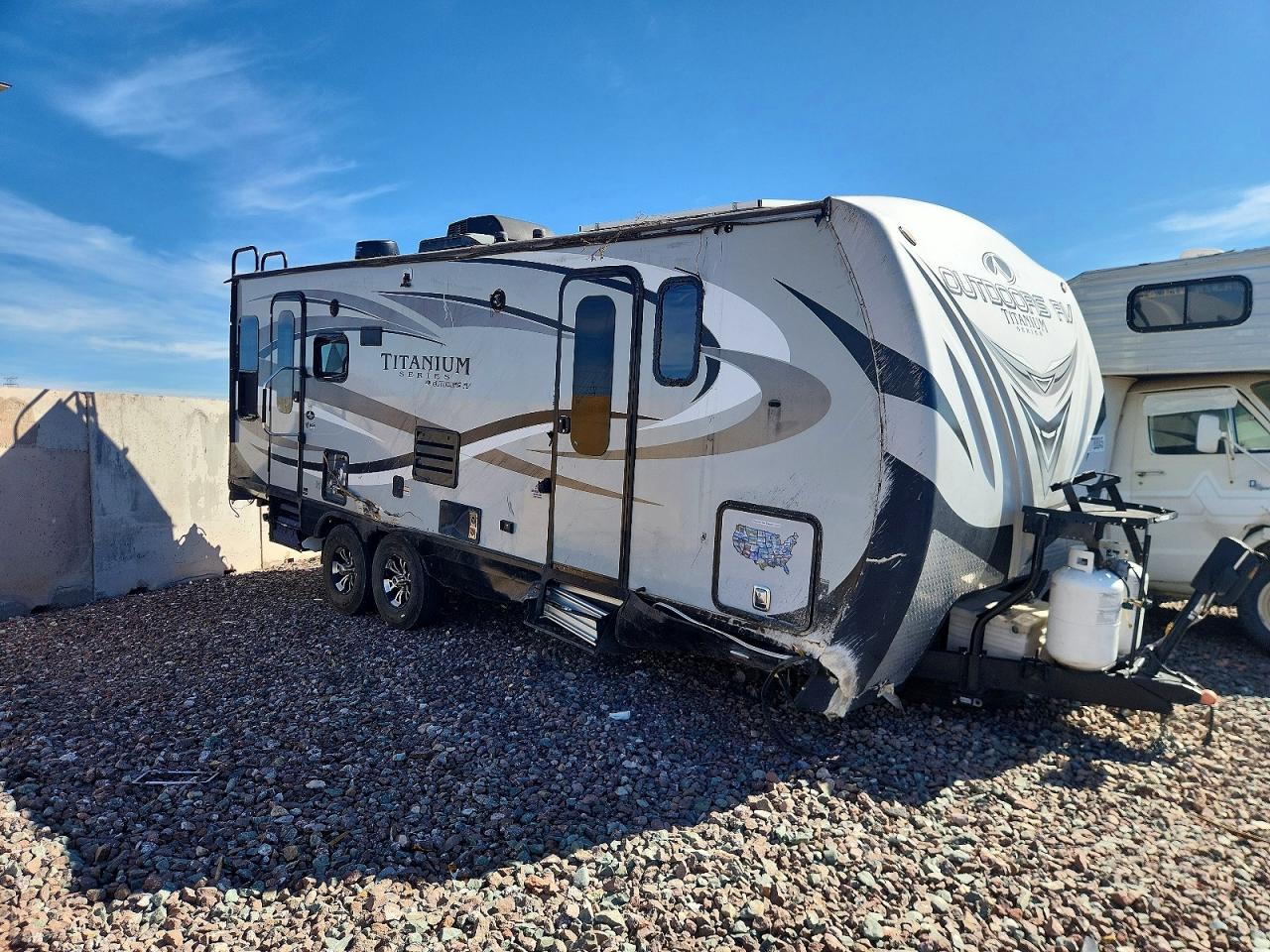 Salvage Outdoors Rv Recreation Image