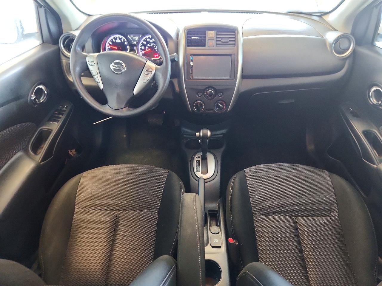 Nissan Versa 1.6 S
