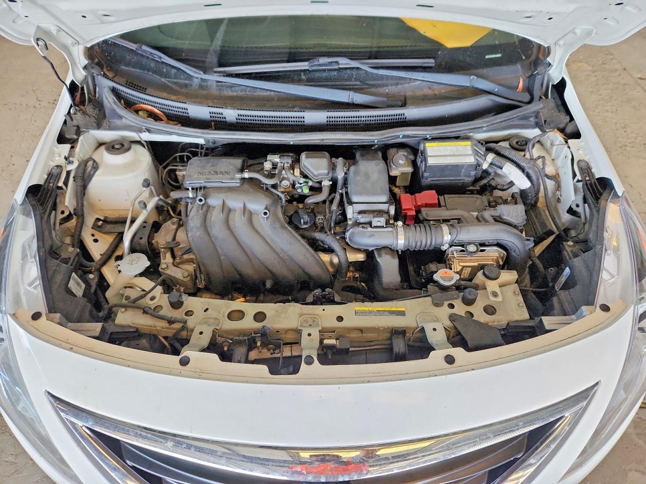 Nissan Versa 1.6 S