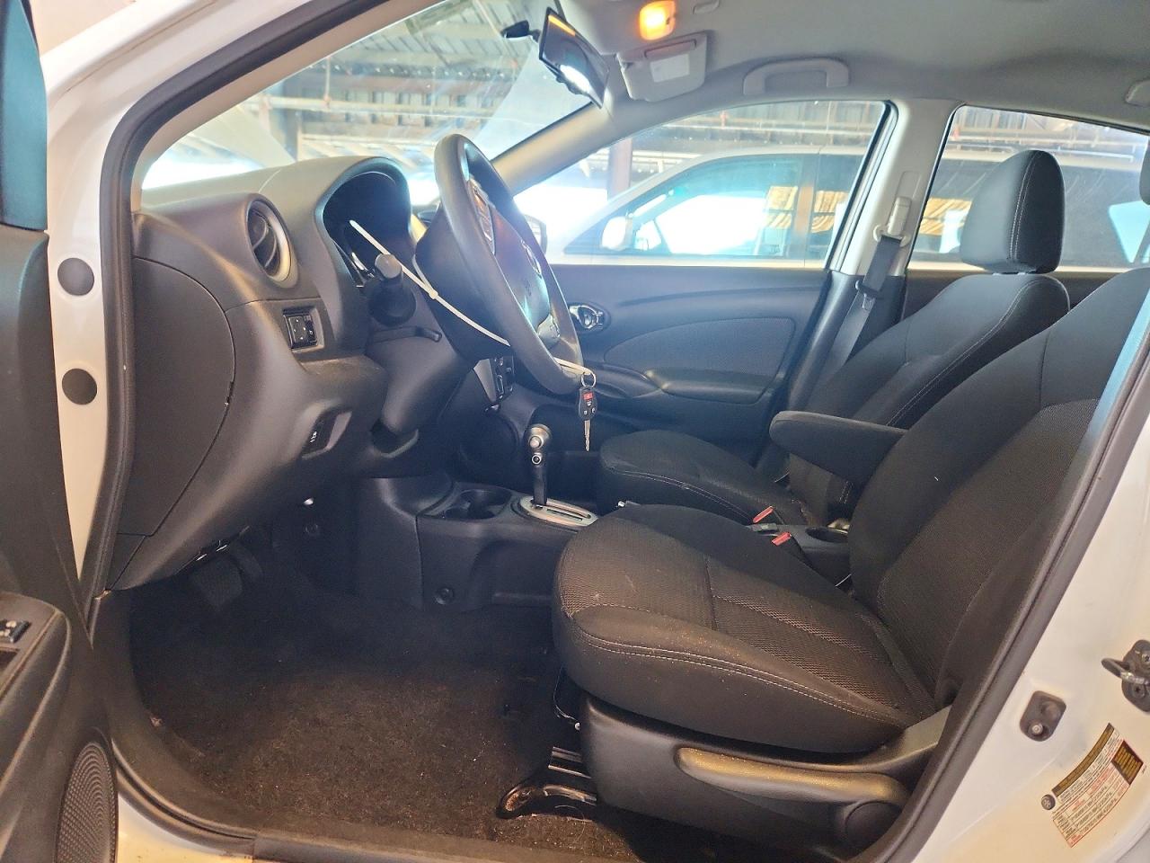 Nissan Versa 1.6 S