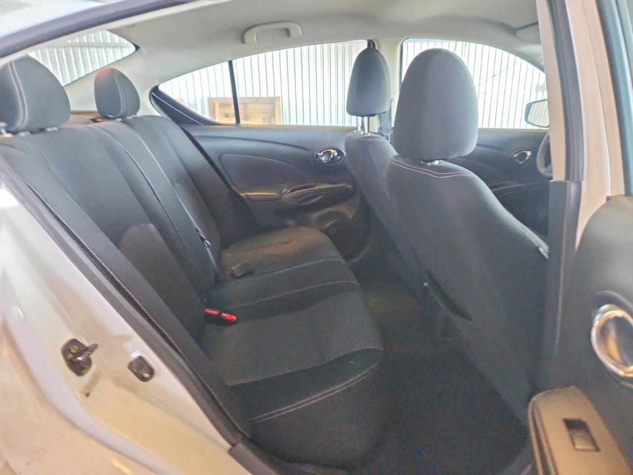 Nissan Versa 1.6 S
