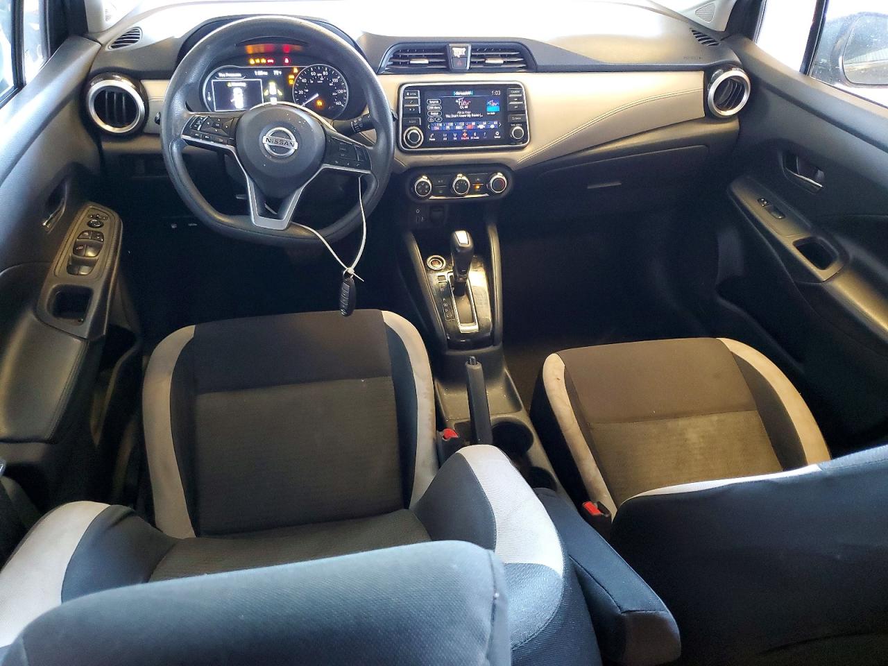 Nissan Versa Sv