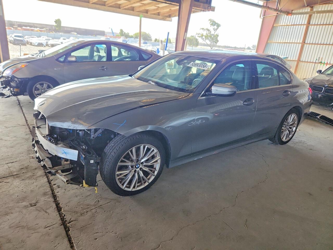 Salvage BMW 3 Series Image