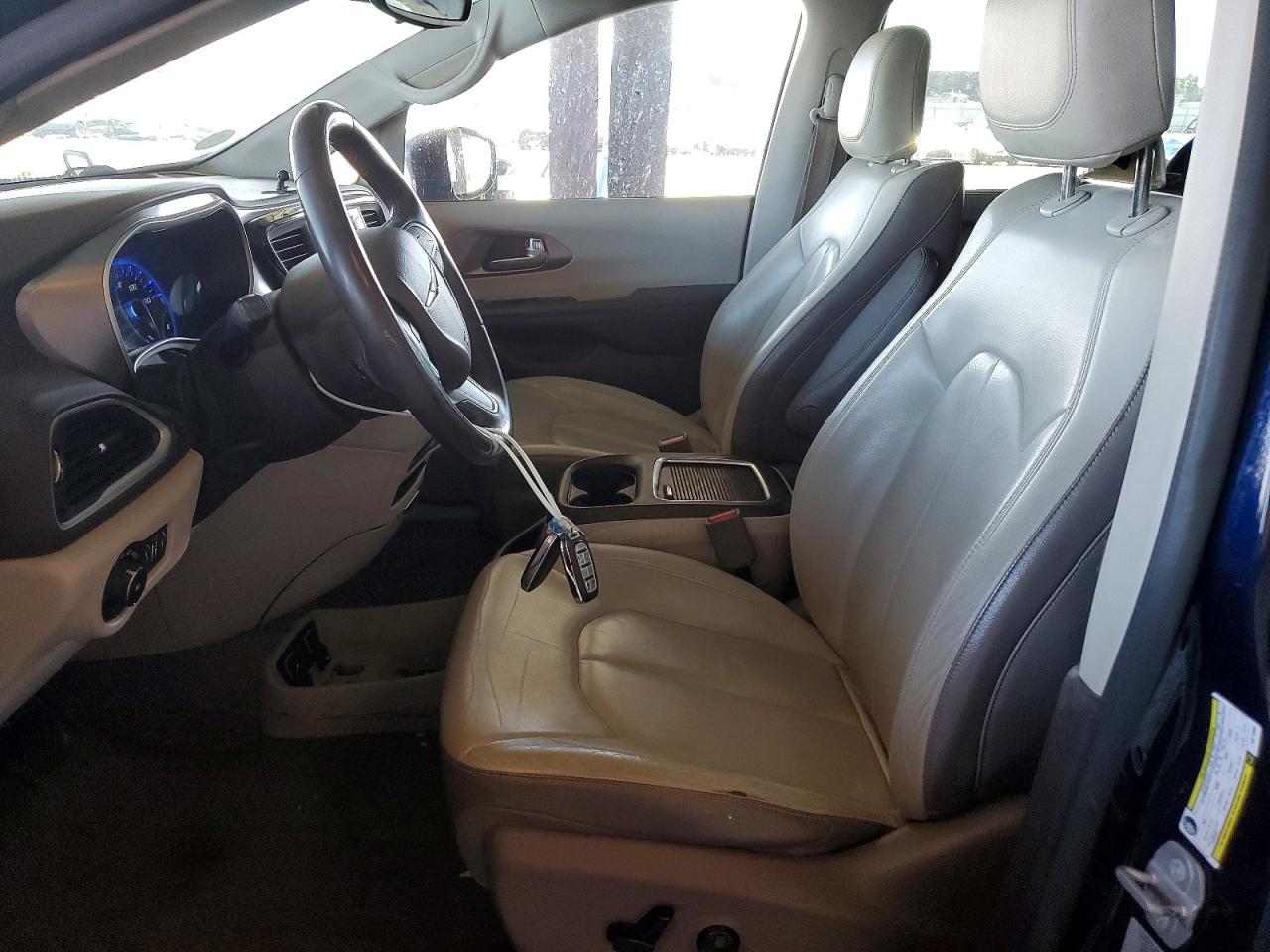 Chrysler Pacifica Touring L