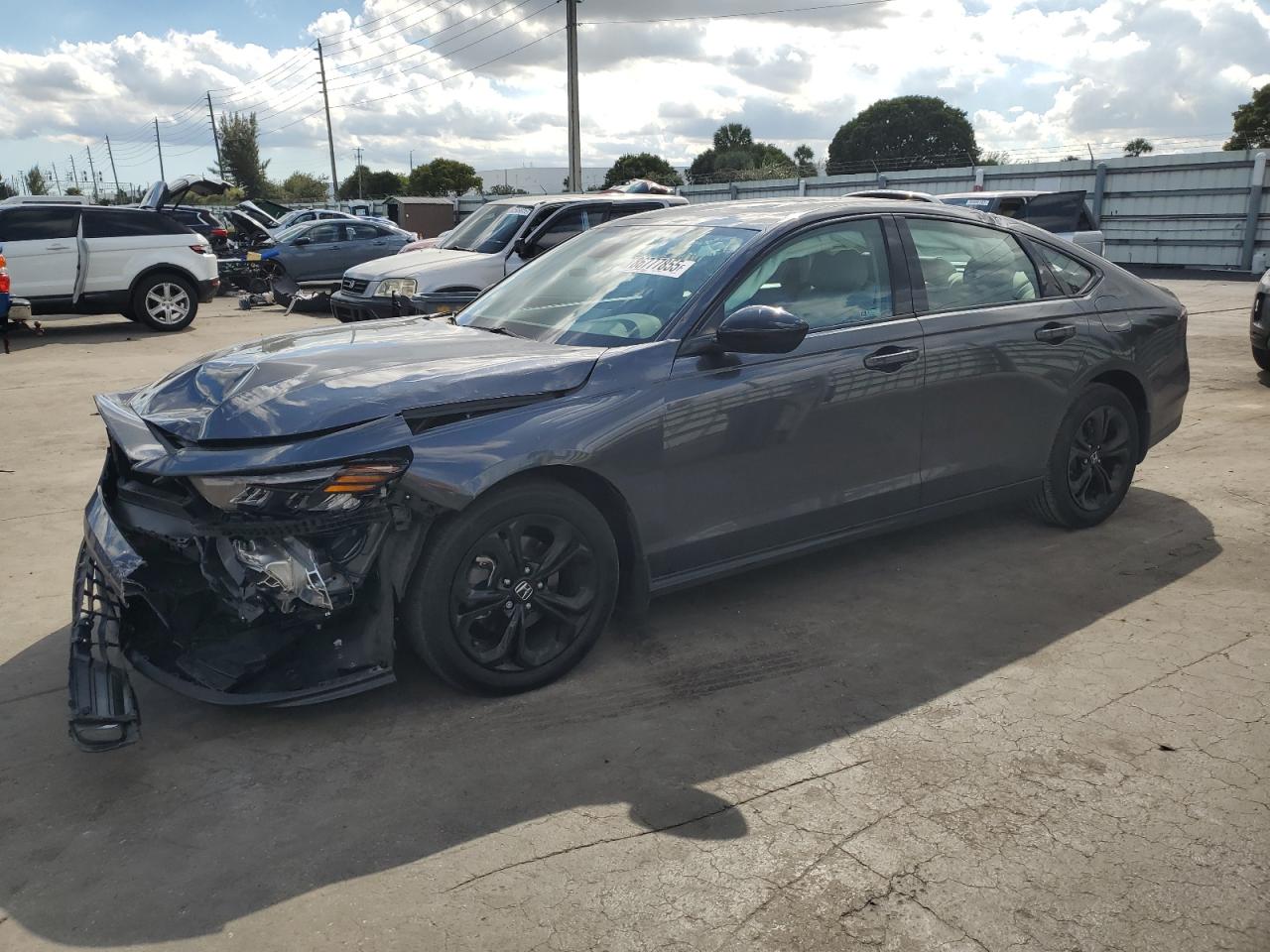 Salvage Honda Accord Image