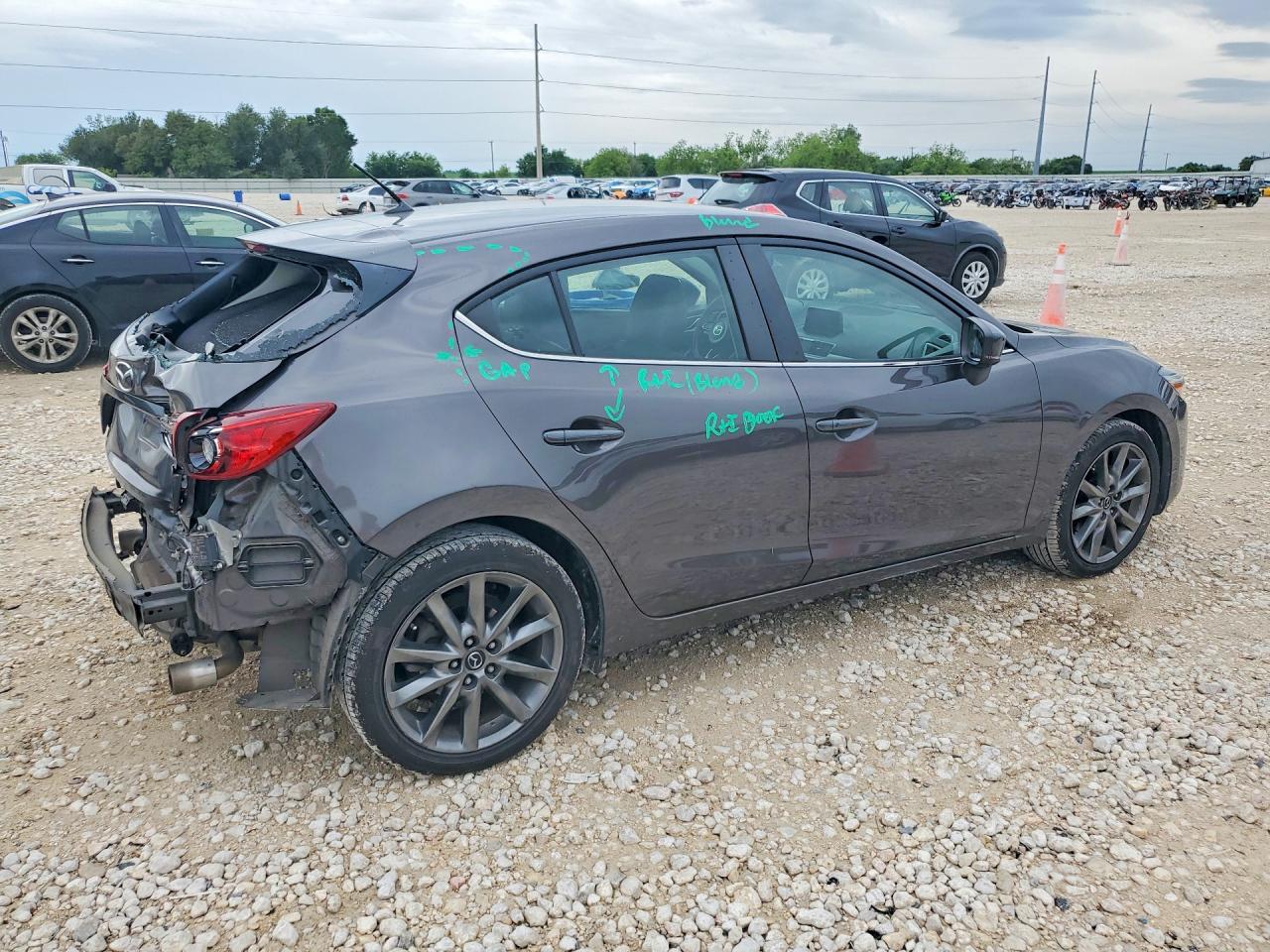 Mazda 3 Touring