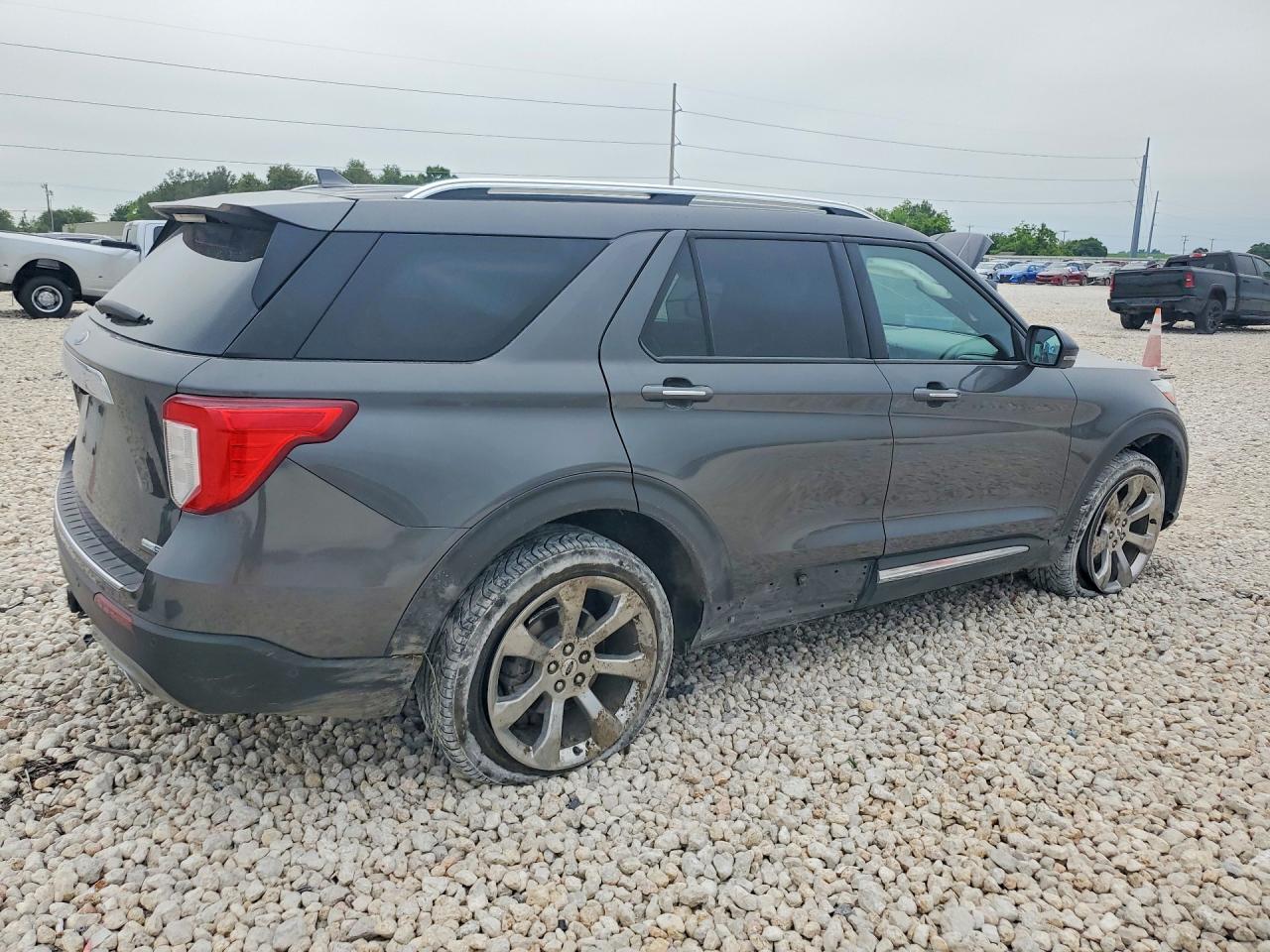 Ford Explorer Platinum