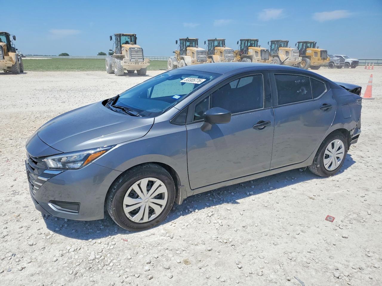 Salvage Nissan Versa Image