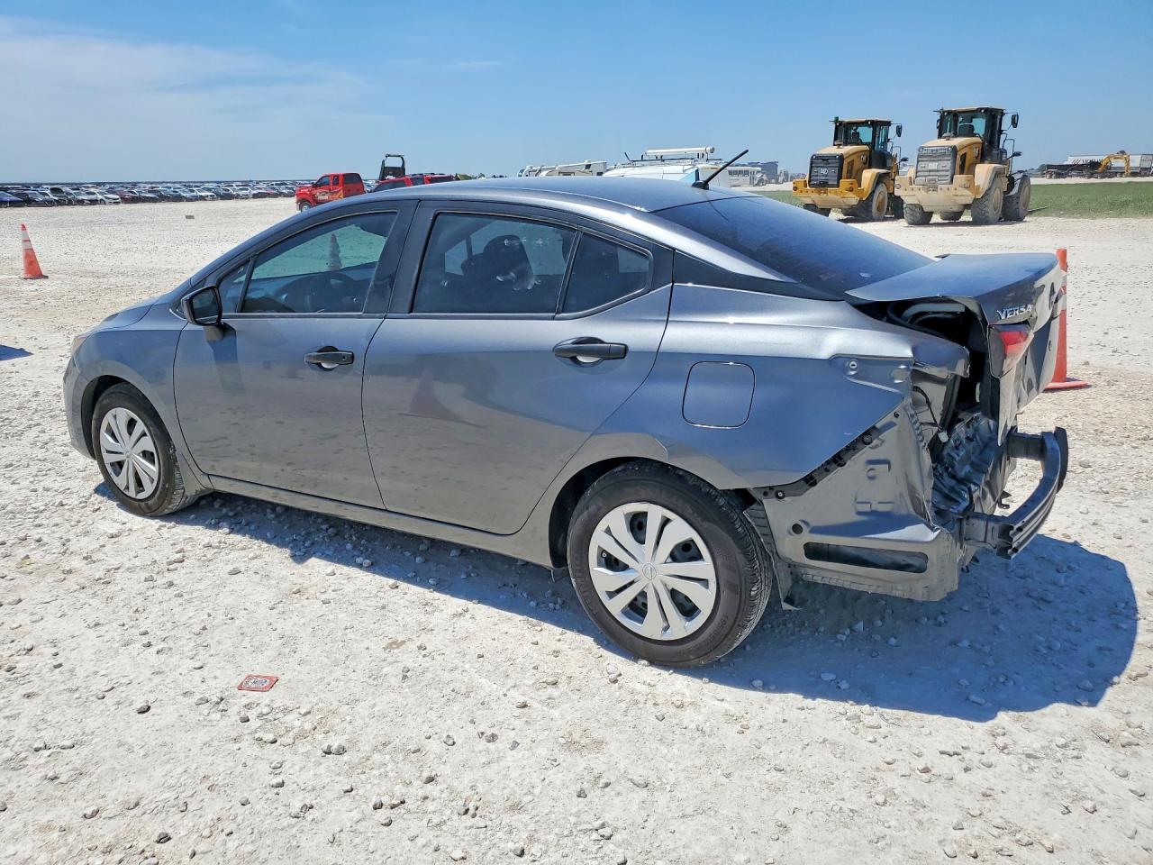 Nissan Versa S