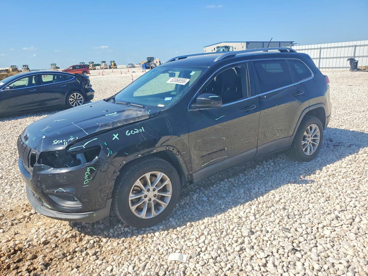 Salvage Jeep Cherokee Image