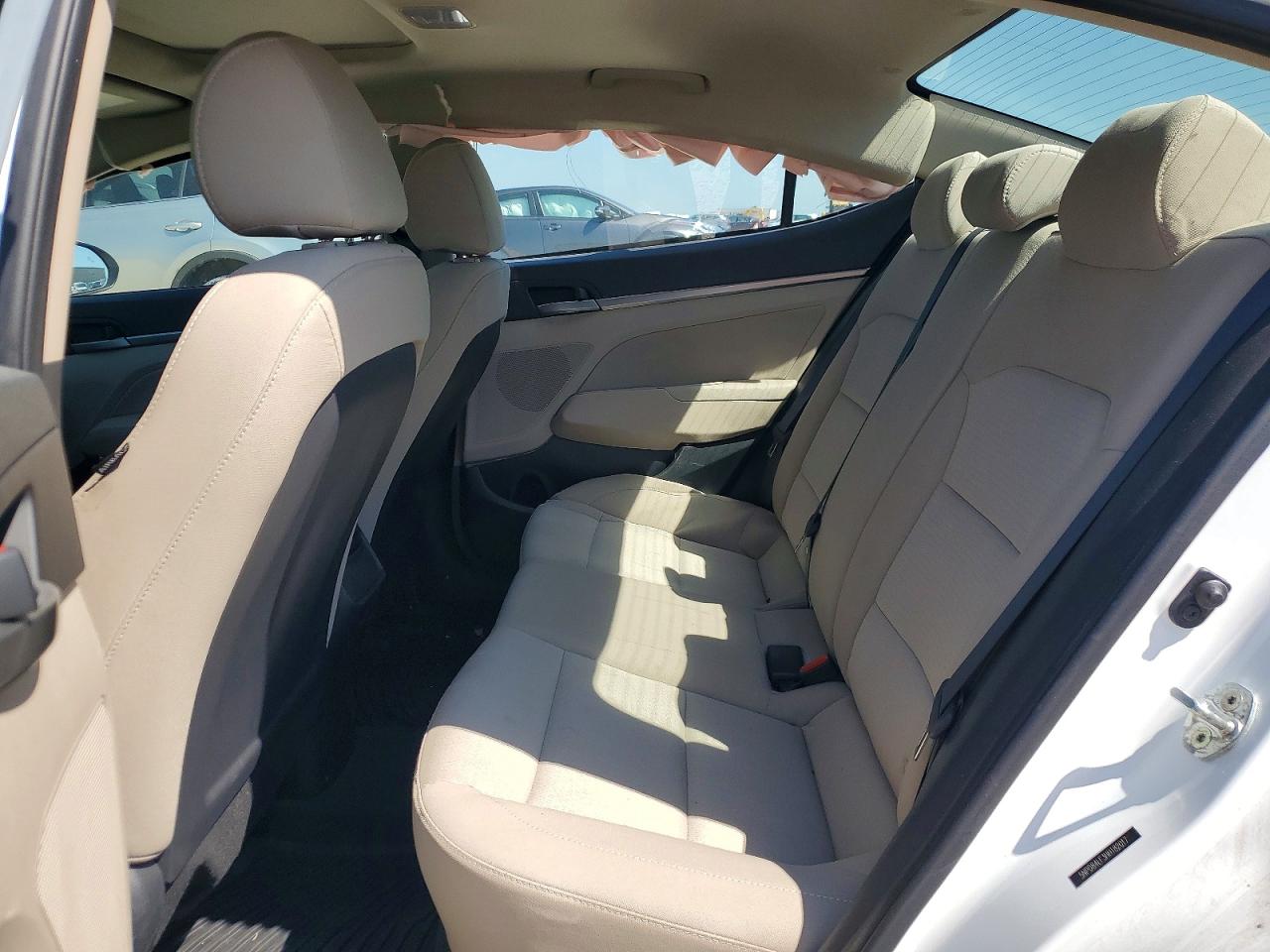 Hyundai ELANTRA Value Edition