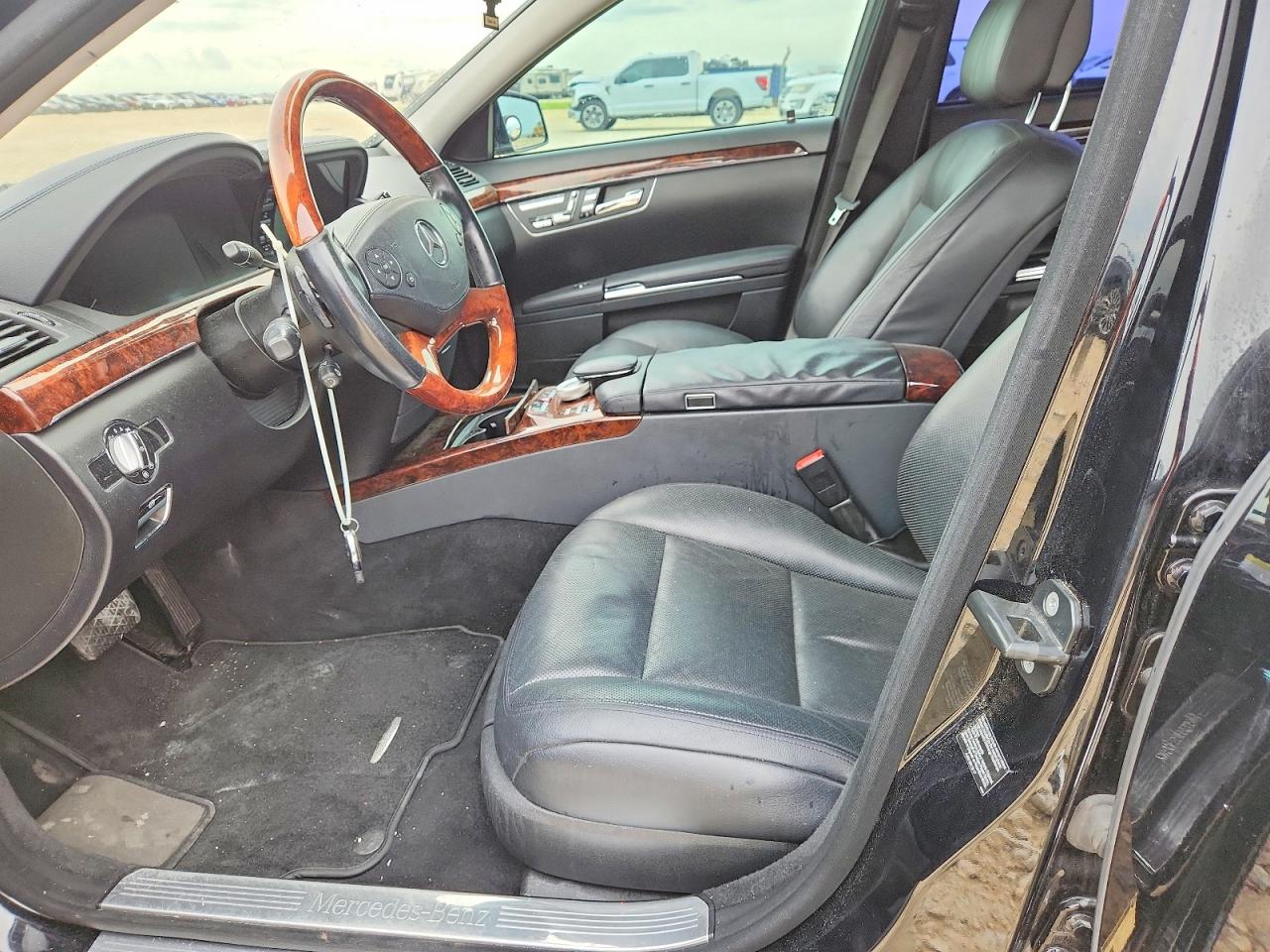 Mercedes-Benz S-Class 550 4matic