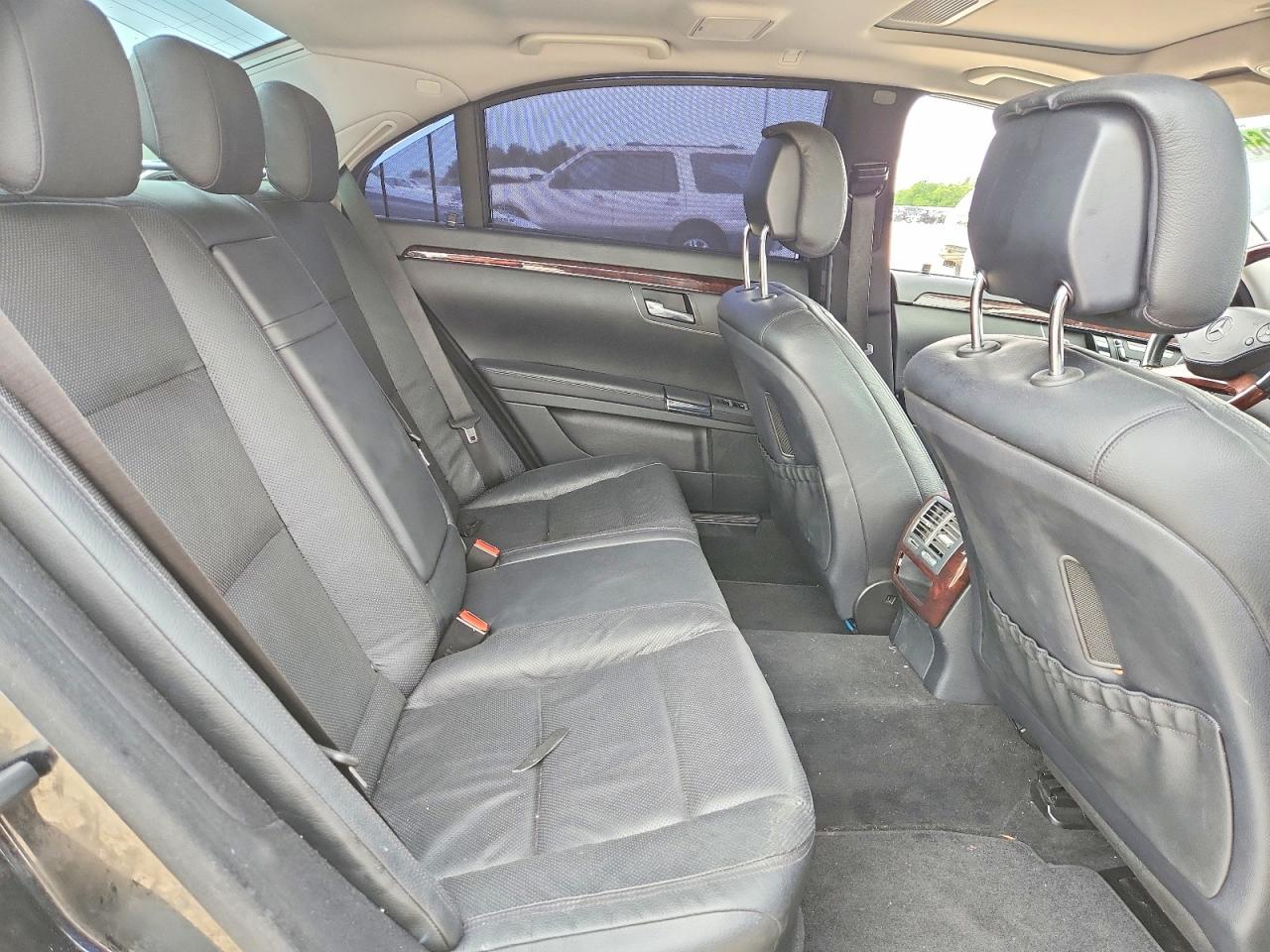 Mercedes-Benz S-Class 550 4matic